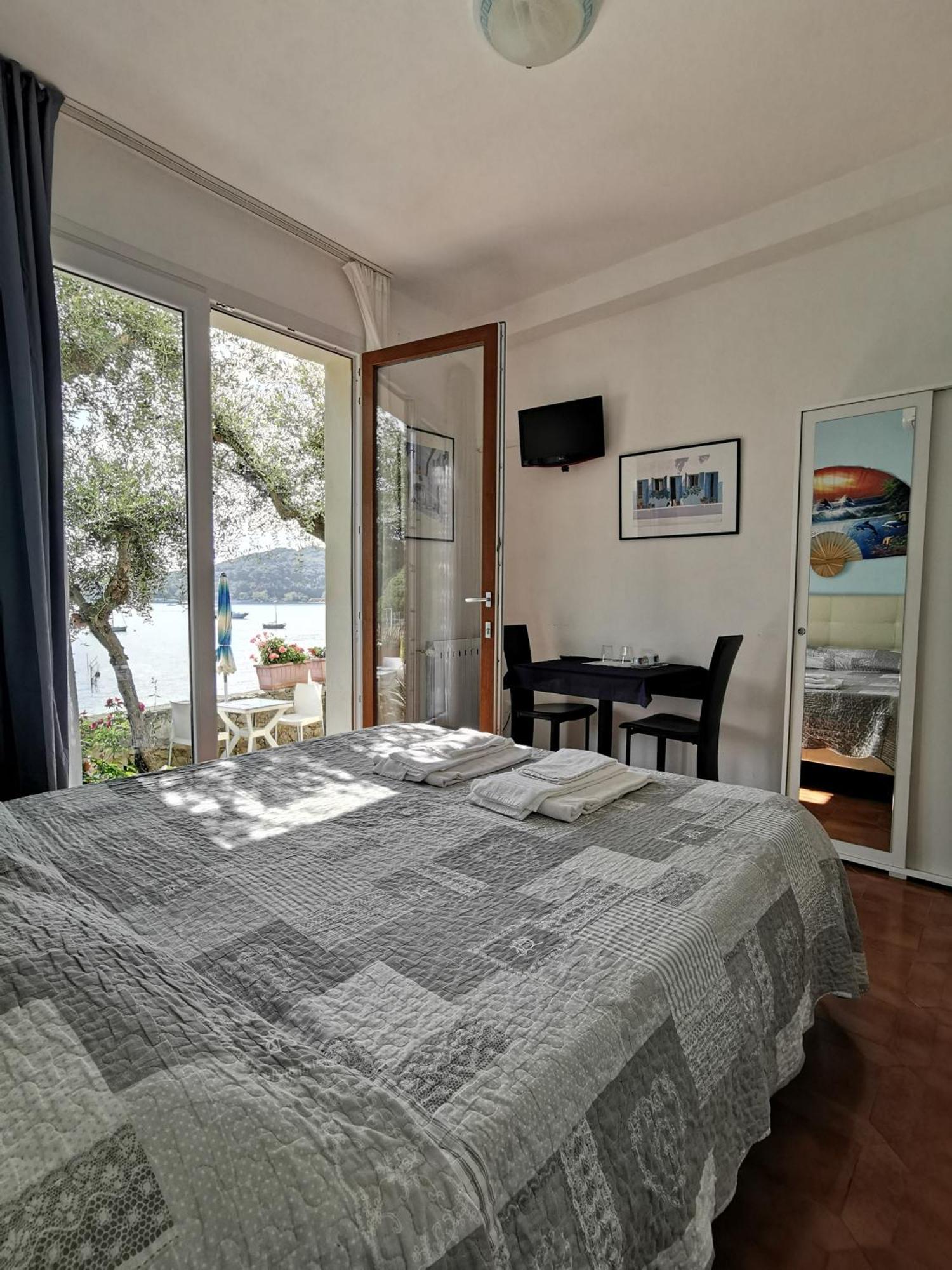 B&B La Palafitta Портовенере Екстериор снимка